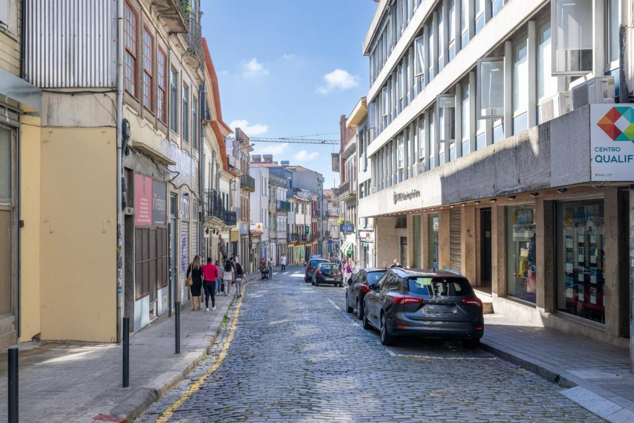 Downtown 2 Minutes By Walk To Center And Metro-Direct To Airpot T4 Daire Porto Dış mekan fotoğraf