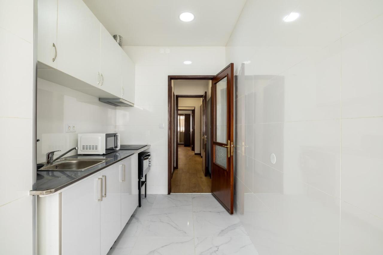 Downtown 2 Minutes By Walk To Center And Metro-Direct To Airpot T4 Daire Porto Dış mekan fotoğraf
