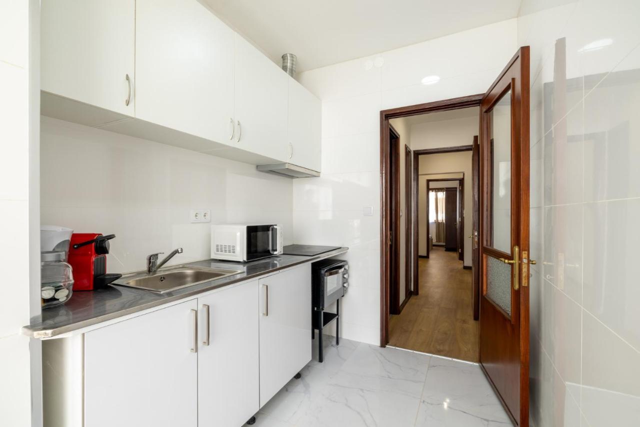 Downtown 2 Minutes By Walk To Center And Metro-Direct To Airpot T4 Daire Porto Dış mekan fotoğraf