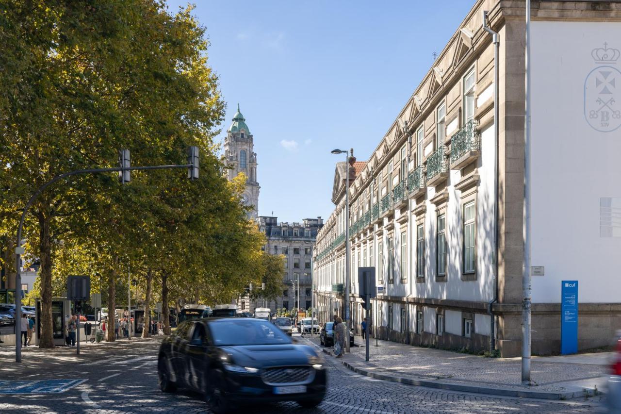Downtown 2 Minutes By Walk To Center And Metro-Direct To Airpot T4 Daire Porto Dış mekan fotoğraf