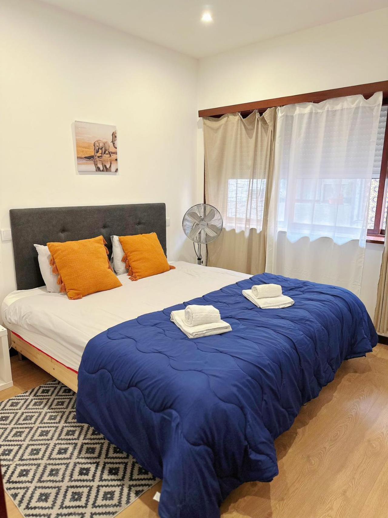 Downtown 2 Minutes By Walk To Center And Metro-Direct To Airpot T4 Daire Porto Dış mekan fotoğraf