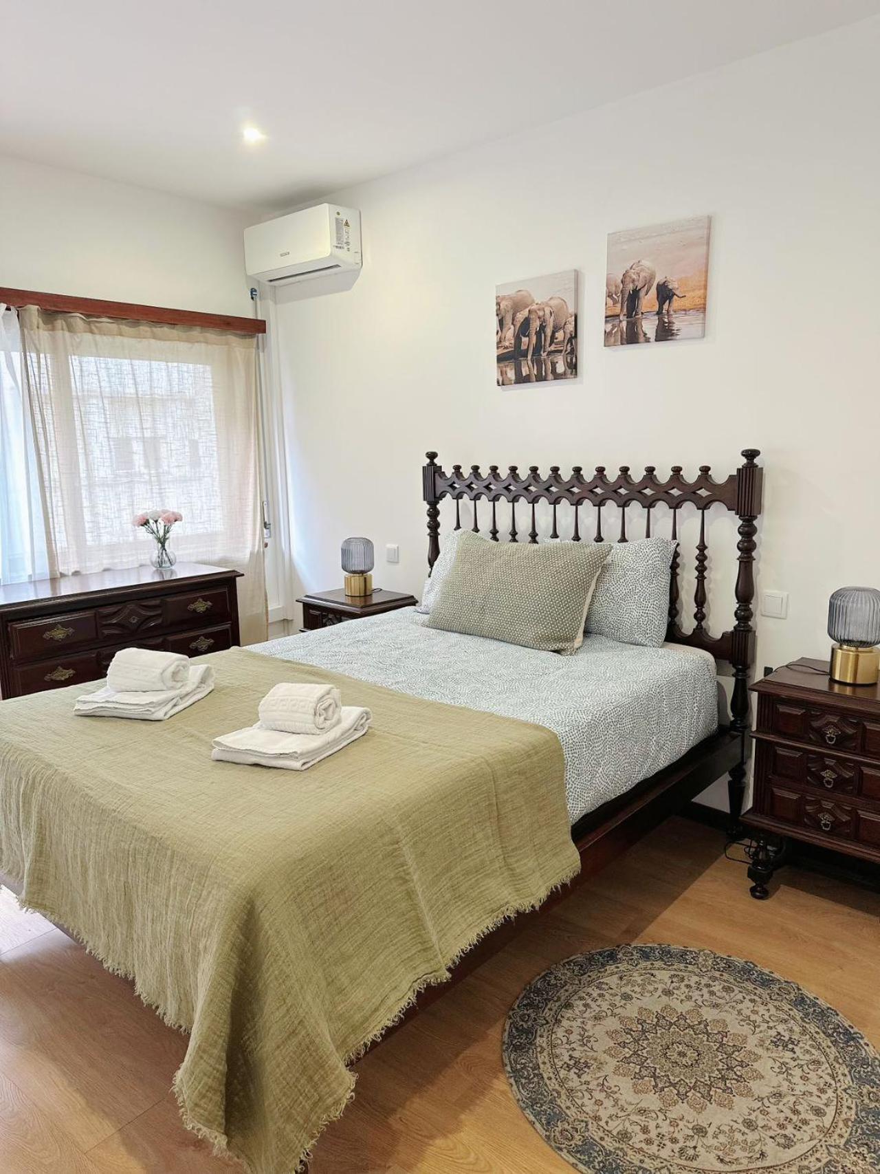 Downtown 2 Minutes By Walk To Center And Metro-Direct To Airpot T4 Daire Porto Dış mekan fotoğraf