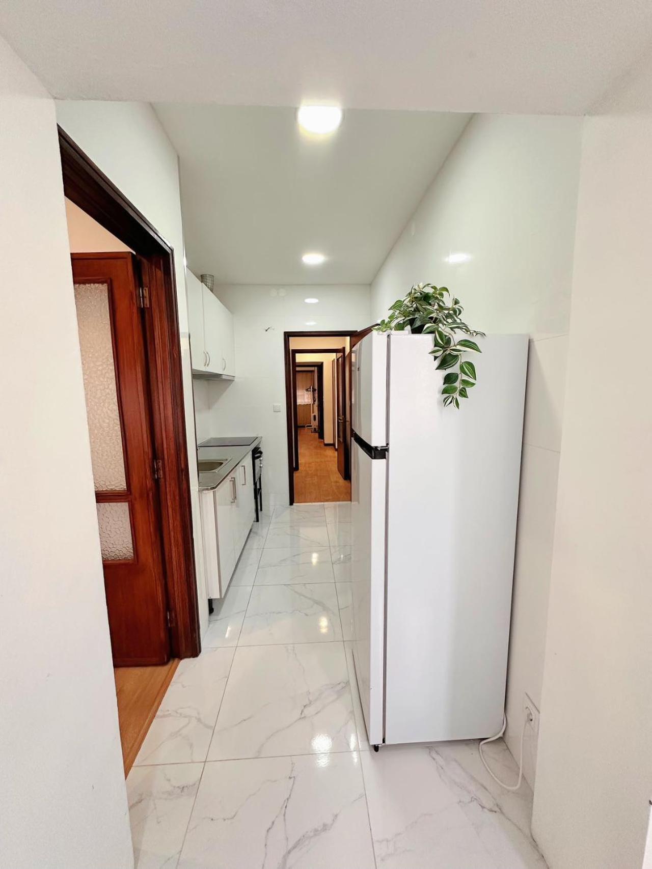 Downtown 2 Minutes By Walk To Center And Metro-Direct To Airpot T4 Daire Porto Dış mekan fotoğraf