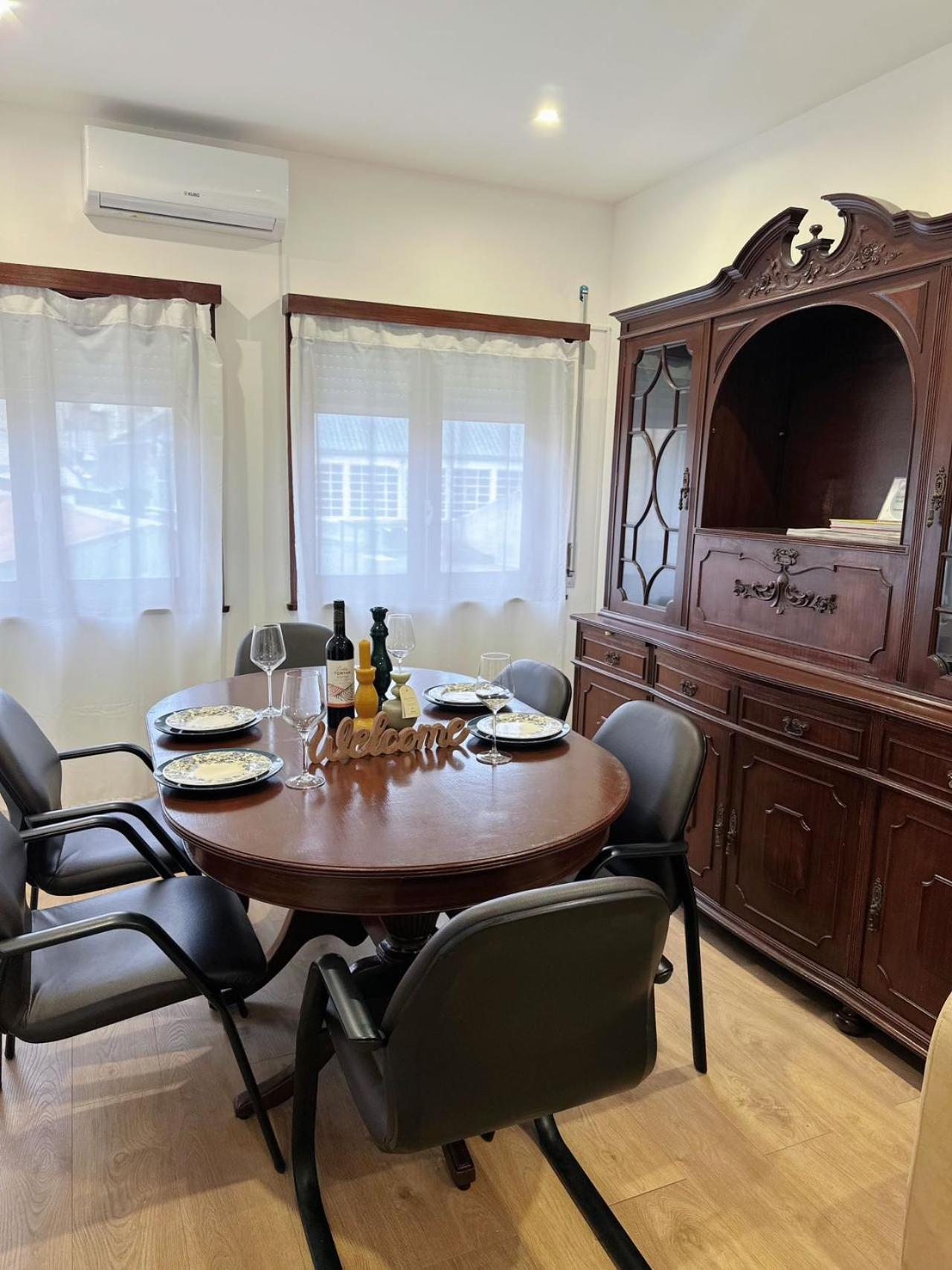 Downtown 2 Minutes By Walk To Center And Metro-Direct To Airpot T4 Daire Porto Dış mekan fotoğraf
